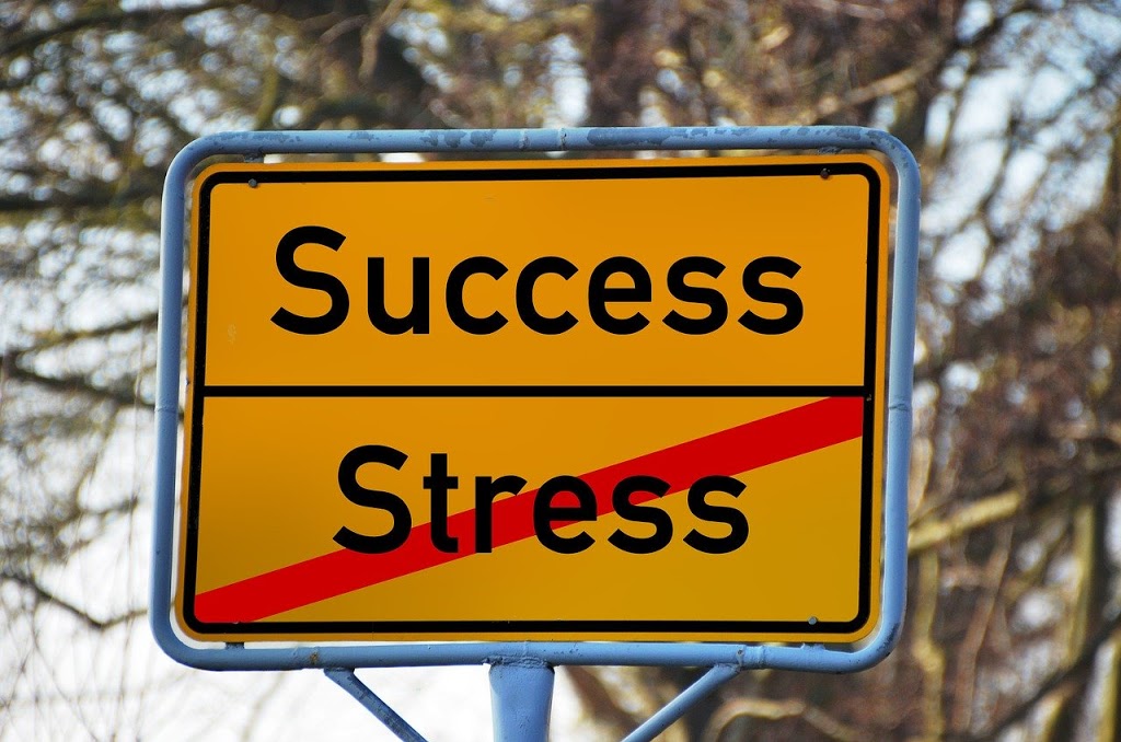 6 Kebiasaan yang Bisa Menyebabkan Kamu Mudah Stres dan Depresi